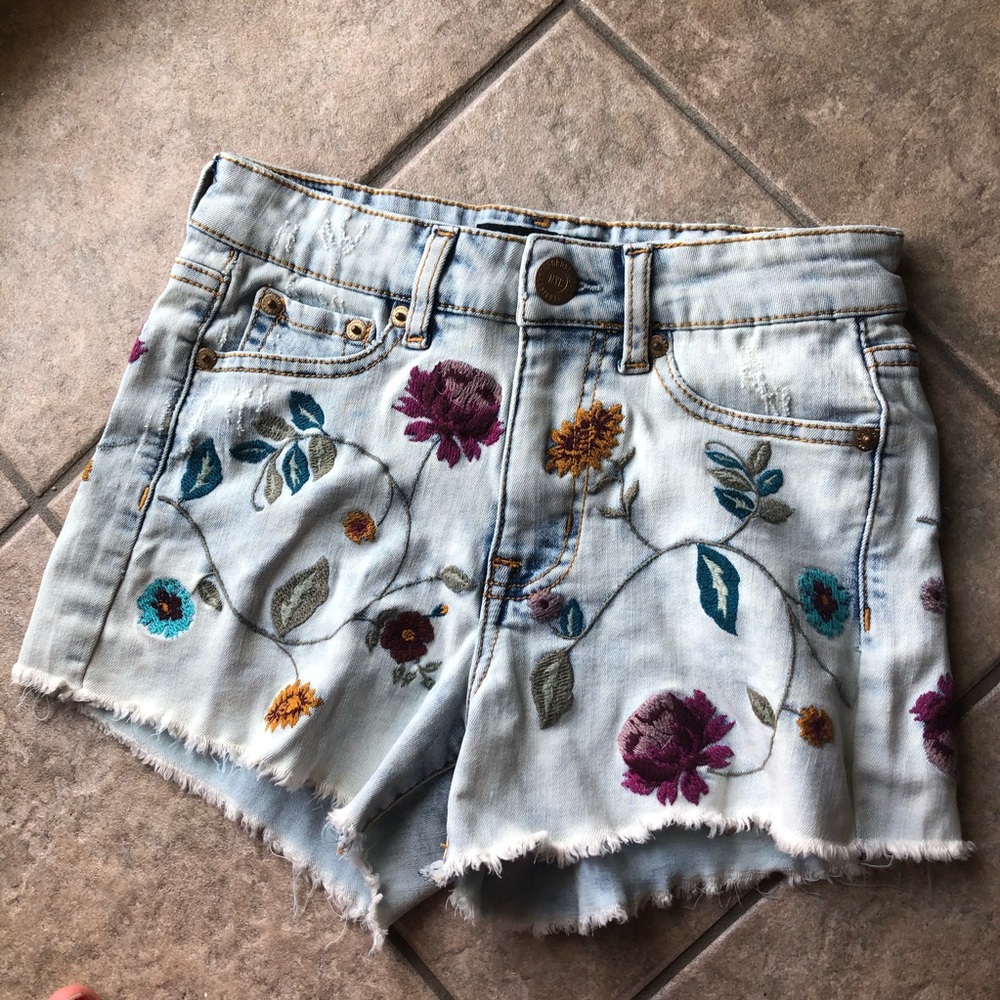floral embroidered shorts